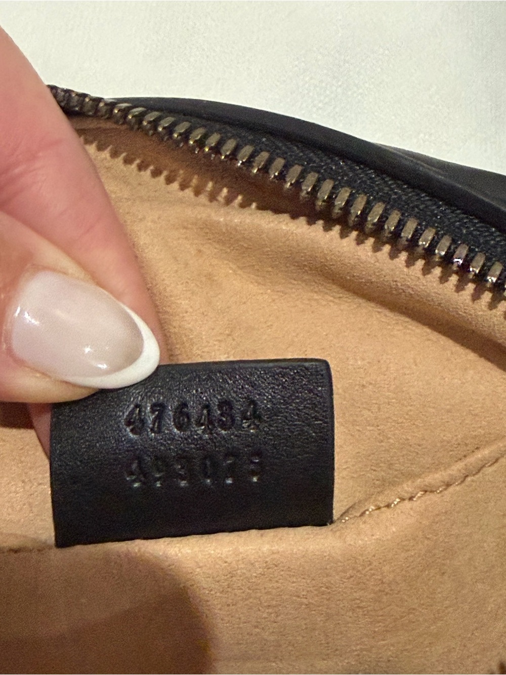 Gucci Black Quilted GG Marmont Oval Crossbody Belt Bag - Picture 7 of 8